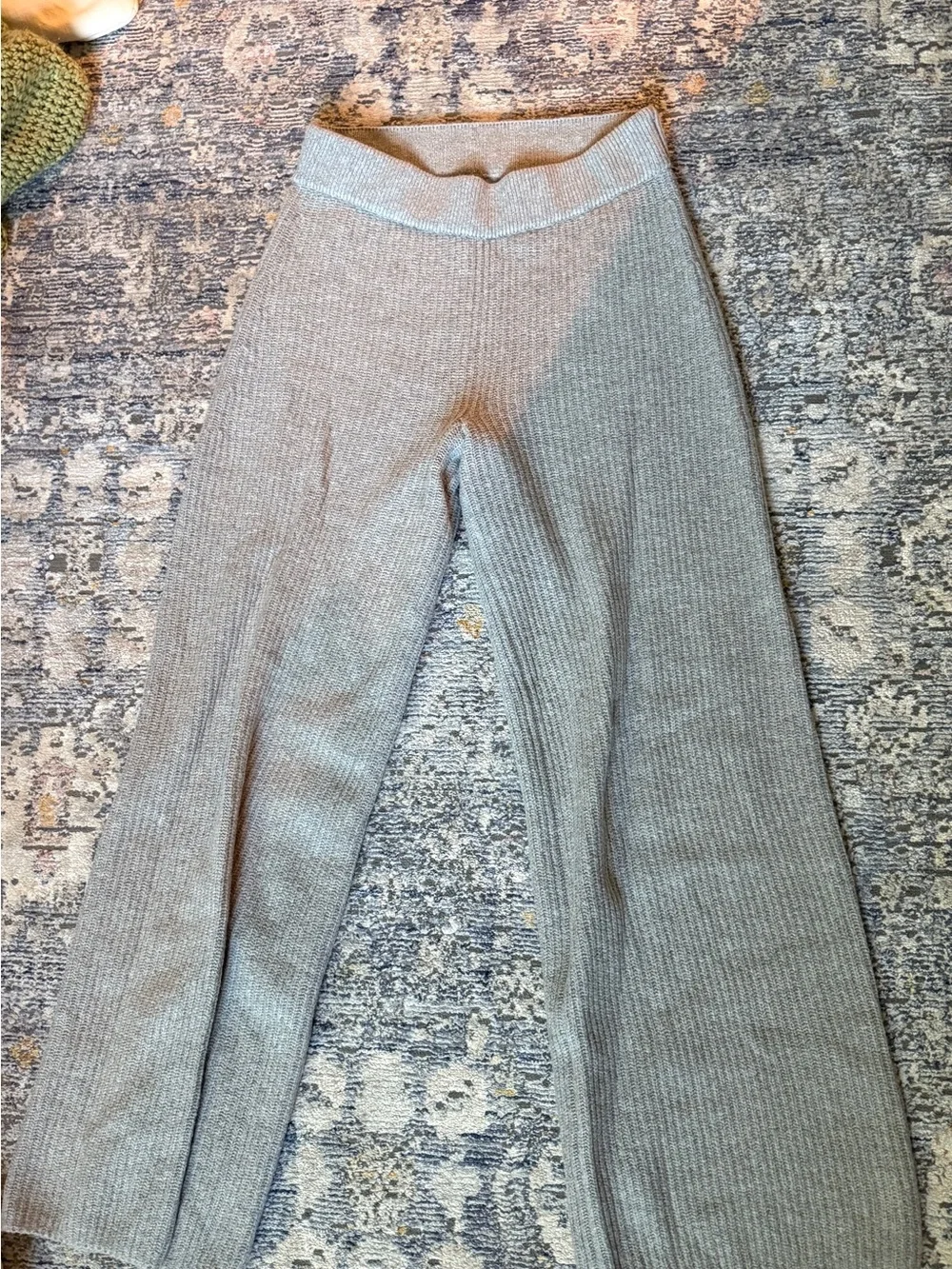GAP women’s lounge pants